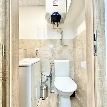 Apartman 2br Spacious Basement Near Center